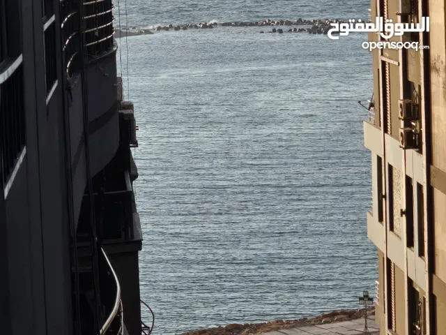 شقة للبيع سيدى بشر بالقرب من هيلتون رامادا تاني نمره من البحر