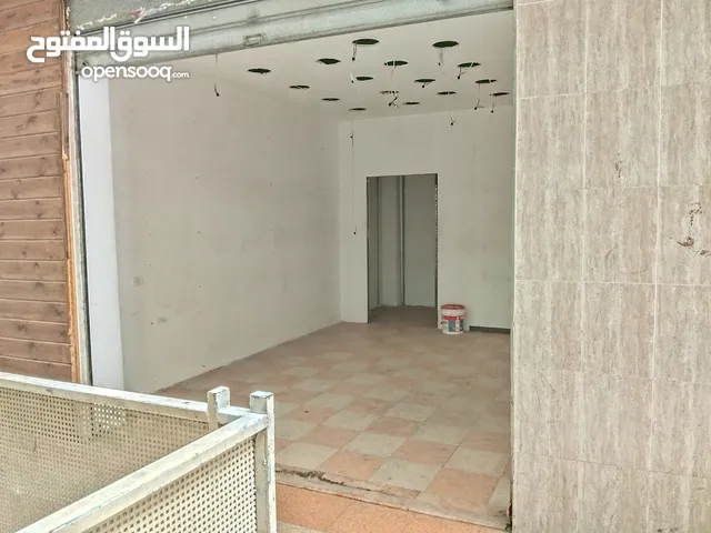 دكان / مخزن / مكتب للايجار سوق زمزم وسط البلد الطابق الاول
