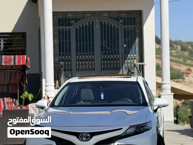 2021 تويوتا كامري SE