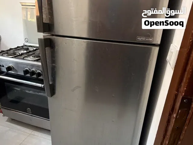 ثلاجة ستانلس بحالة ممتازة