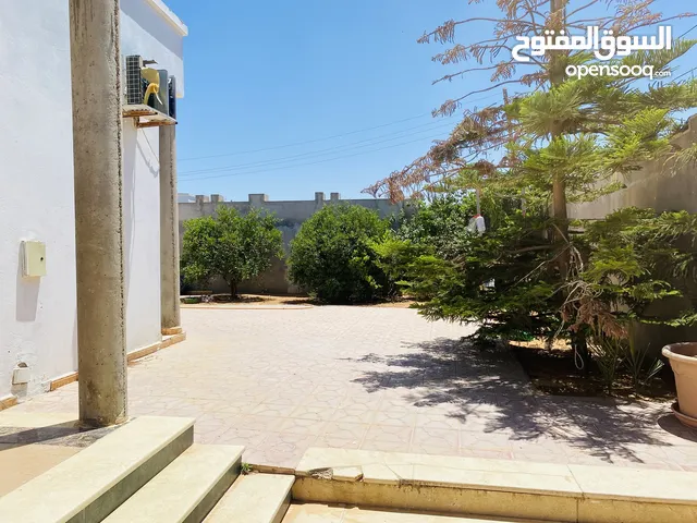 200 m2 3 Bedrooms Townhouse for Sale in Tripoli Al-Baesh