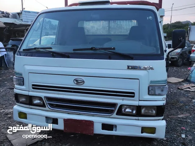 Tipper Daihatsu 2006 in Taiz