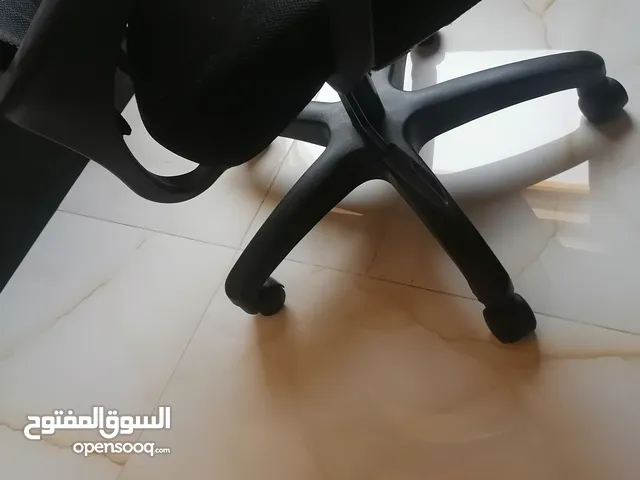 كرسي مكتب بحالة جيدة