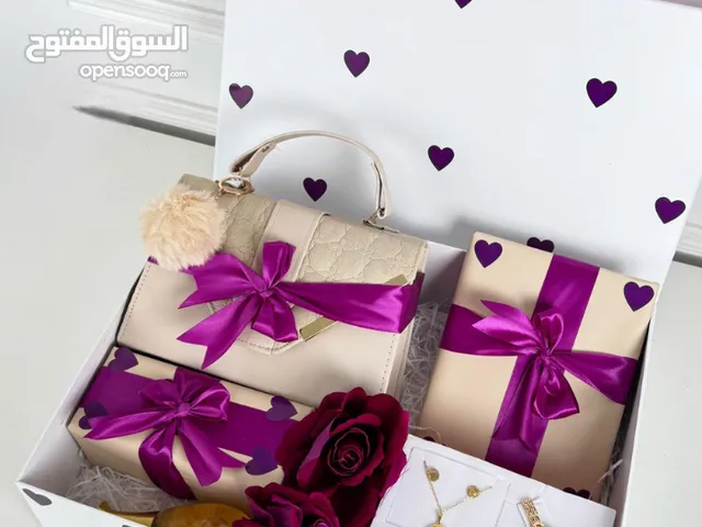 *و ليبقى وجهكَ خير الدنيا من عشرين عمري إلى تسعينه
