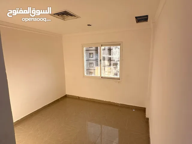 عماره 26 شقه للايجار بحولي للشركات
