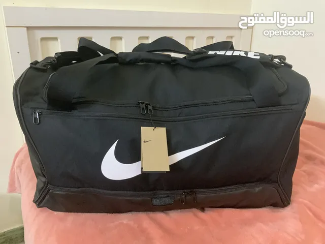 حقيبة سفر Nike حجم كبير