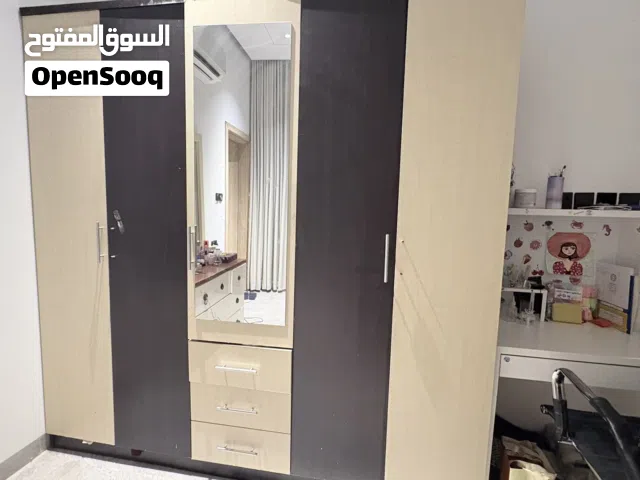 خزانه ملابس كبيره