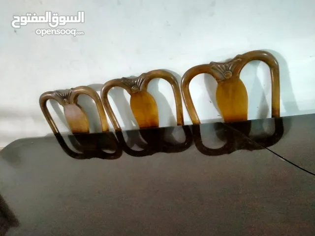 طاولة سفره 7 كراسي فخمه فقط لوح القزاز مكسور