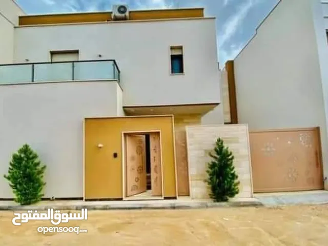 250 m2 4 Bedrooms Villa for Sale in Tripoli Ain Zara