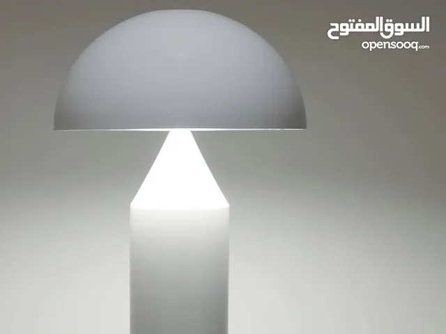 أباجورة عصرية بتصميم مينيمالي أنيق ومميز لأجلكم