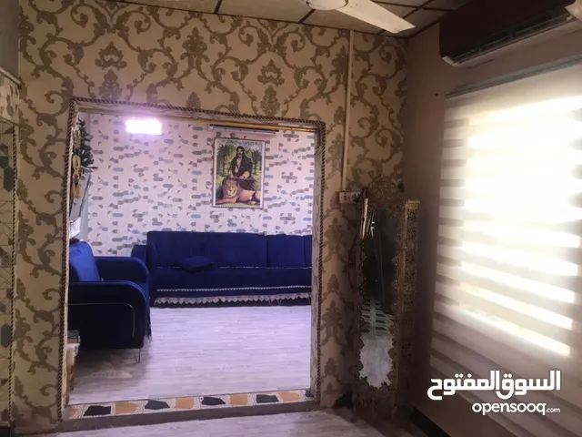 100 m2 2 Bedrooms Townhouse for Sale in Basra Al Asdiqaa