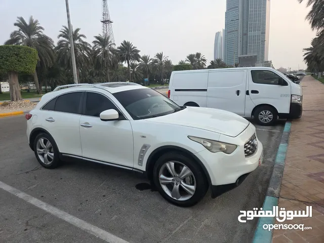 INFINITY FX35 MODEL 2009 GOOD CONDITION WITH 12 MONTHS MULKIA