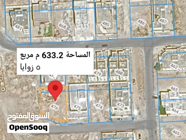 صلالة عوقد مساحه 631ركنيه امامها فظاءبجنبها متنفس صغير