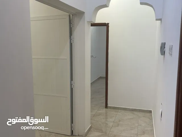 140 m2 4 Bedrooms Apartments for Rent in Muscat Al Maabilah