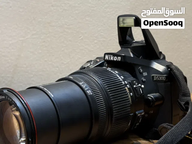 Nikon D5300 + Sigma 18- 200mm بحالة ممتازة للبيع