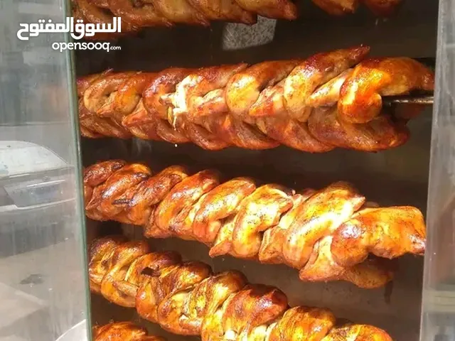 معي معلمين شوايه دجاج وفحم قوة القوه عمل مضمون يشتغلو بطيبة نفس