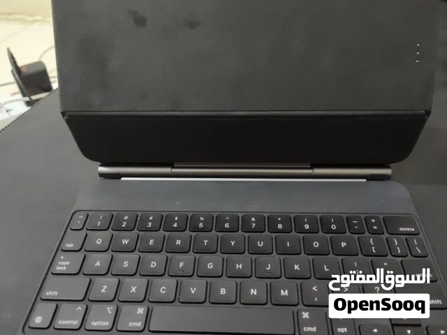 كيبورد مجيك الوكالة سعره بسوق 350دولار الي يشتيه بحسب له سعر خاااص