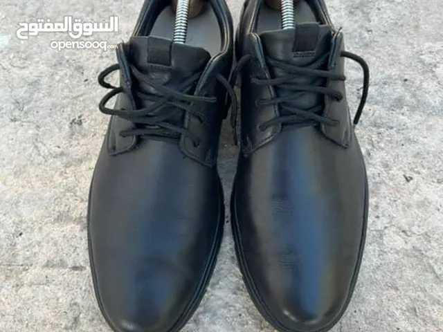 مجموعة أحذية اديداس ونايك وماركات عالمية للبيع بحالة ممتازة اصيلة 100٪