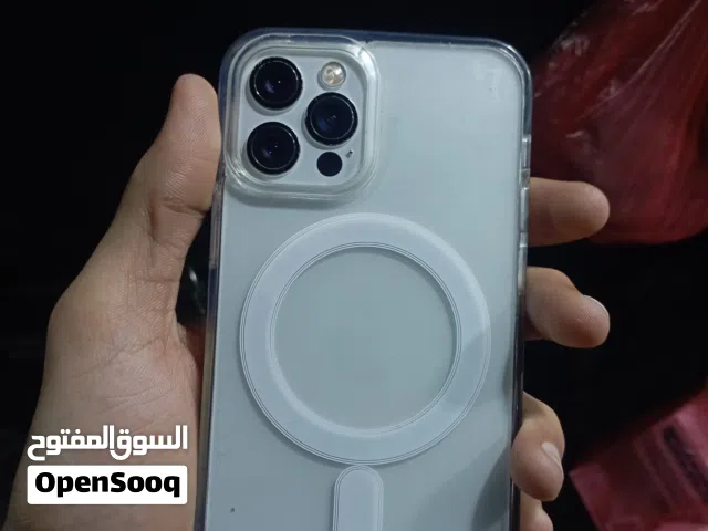 عرررررررطه ايفون 12بروا ابيض وكالهه باقي الموصفات بلوصف