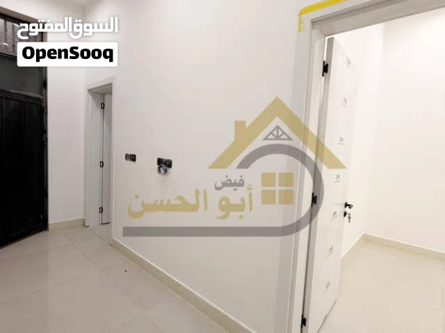 100 m2 2 Bedrooms Townhouse for Rent in Basra Jaza'ir