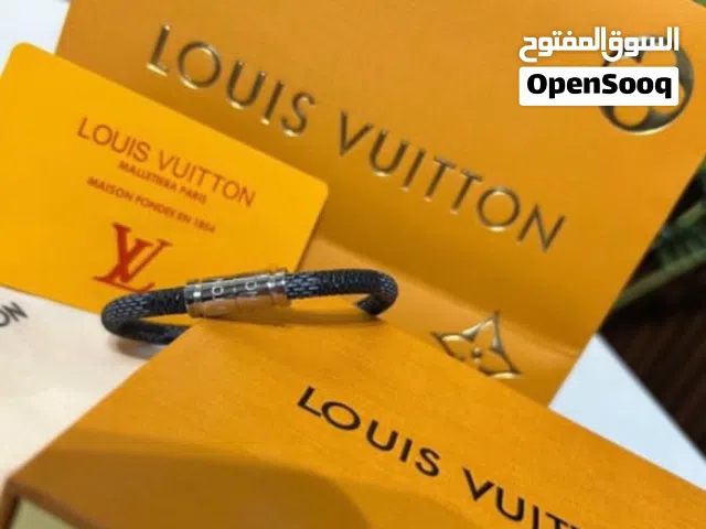 سوار Louis Vuitton master copy  السعر قابل للتفاوض