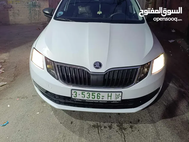 سكودا اوكتافيا 2018