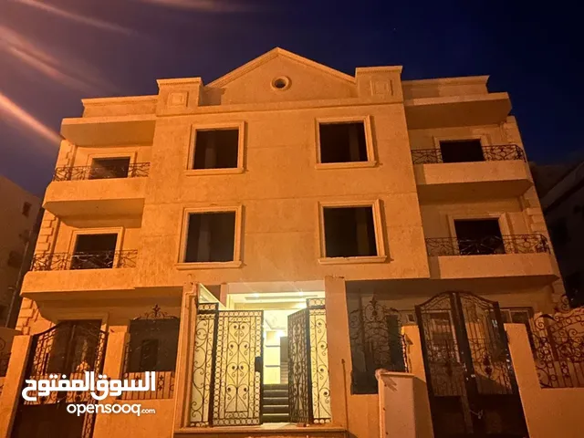 180 m2 5 Bedrooms Apartments for Sale in Giza Sheikh Zayed