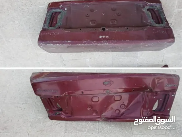 غطاء صندوق سيارة نيسان صني موديل 2002 ياباني