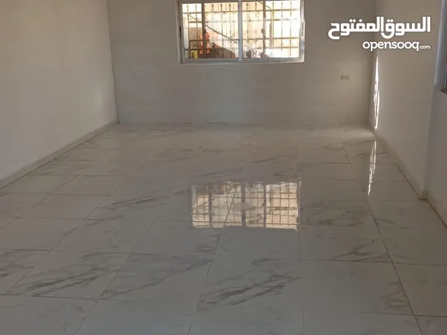 200 m2 3 Bedrooms Apartments for Rent in Zarqa Graiba