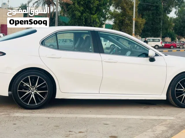 كامري موديل  2023    مواصفات  SE  رقم  بغداد انگليزي  _  بأسمي  السياره وارد الضرر  ( بنيد فقط  ) صو
