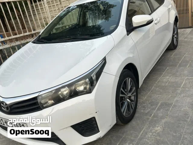 2015 تويوتا كورولا XLE