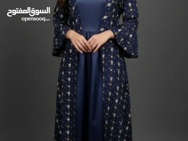 تخفيضات البشت والقفطان ابو 70 و80 ب 45 فقط. بشتات وقفاطين راقيه جدا يجي كل بشت وياه البينصل مالته .