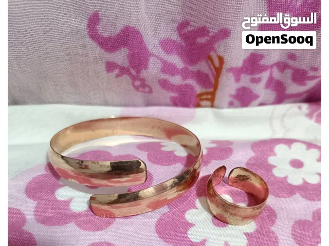 أساور بالخاتم مصنوعة من النحاس أحمر... وأساور بدون خاتم و خلخال مصنوعة من  النحاس الأحمر...