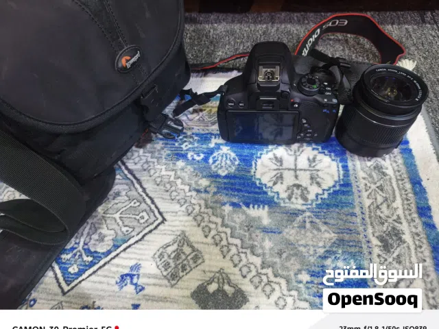 كامره نيكون700dجديده وياها رام 64كيكا و 3بطاريات وجنطه كامله و ناقل صور وياها كامله