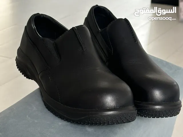 جوتي جلد سيفتي جديد اصلي من Red wing