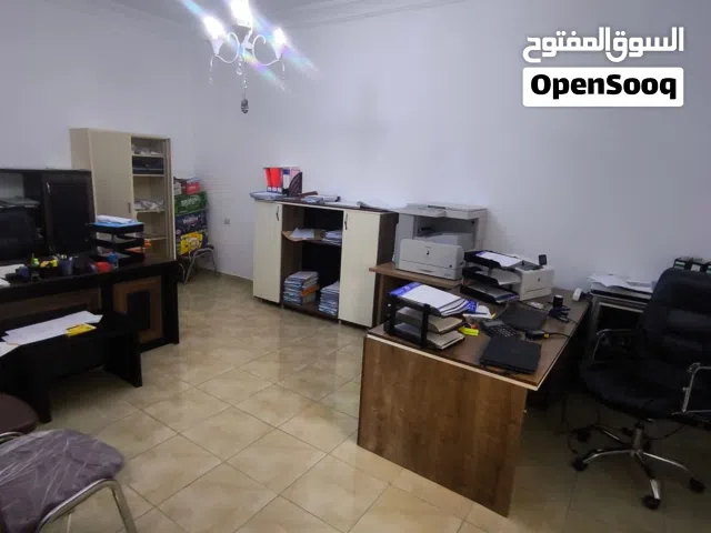 دورين للإيجار الخدمي – النوفلين الموقع: النوفلين المواصفات: الدور الأرضي: 3 غرف + م