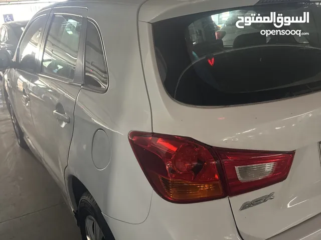 سياره جيب 2015 mitsubishiASX للبيع ب حاله جيده تكيف جيد