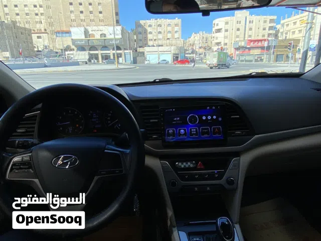 2017, هيونداي, النترا, Limited