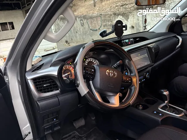 Used Toyota Hilux in Amman