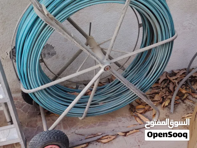 Du and Etisalat cable pulling spring
