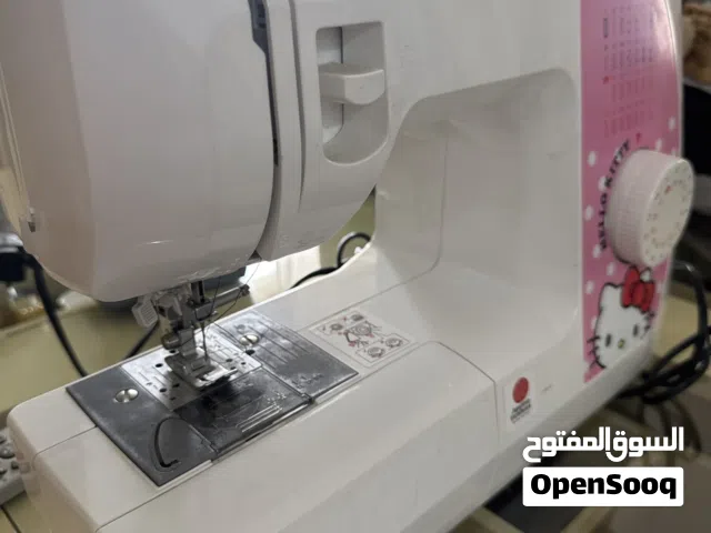 ماكينة خياطه كهربائيه شبه جديده