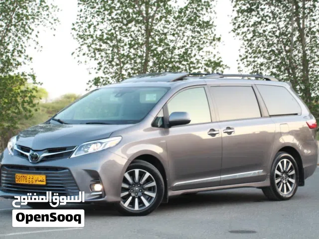 2018 Toyota Sienna XLE