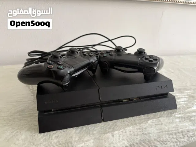 بلايستشن 4 بحالة ممتازة