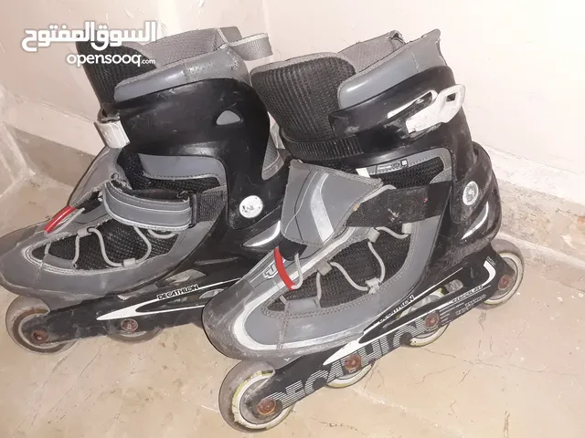 سكيت اوروبي بحالة ممتازة دواليب نار