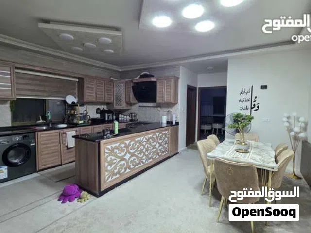 105 m2 3 Bedrooms Apartments for Sale in Zarqa Jabal Tareq