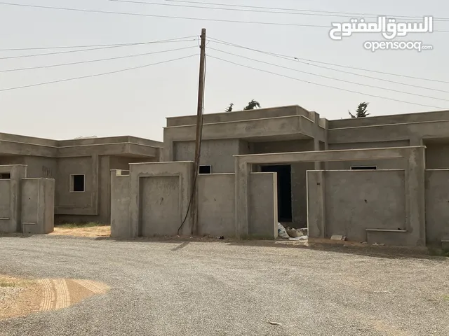 135 m2 3 Bedrooms Townhouse for Sale in Tripoli Qasr Bin Ghashir
