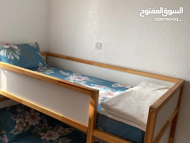 عاجل البيع سرير قابل للعكس