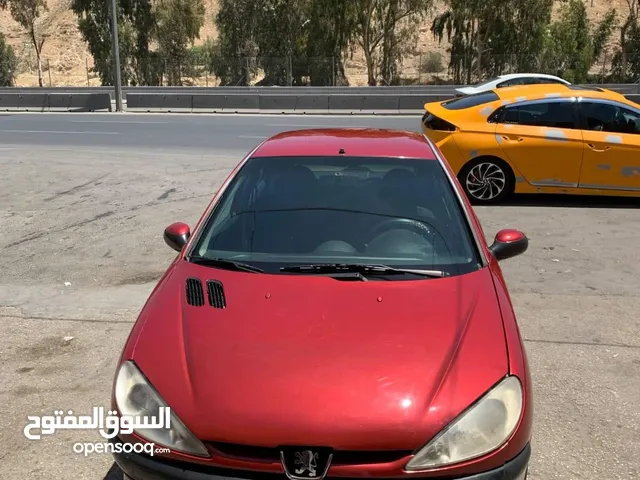 بيجو 206  مالك اول من الشركه ((سعر لقطه )) نظيفه ،فقط أرجو التواصل ع الرقم المتاح ب الوصف