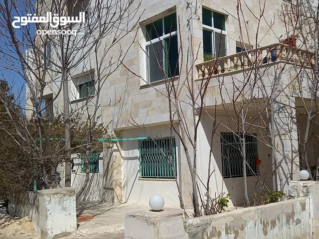 300 m2 More than 6 bedrooms Townhouse for Sale in Amman Al-Thuheir