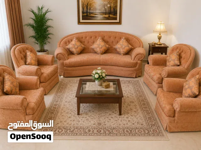 طقم صالون كلاسيك بظهر مقوس صدفي